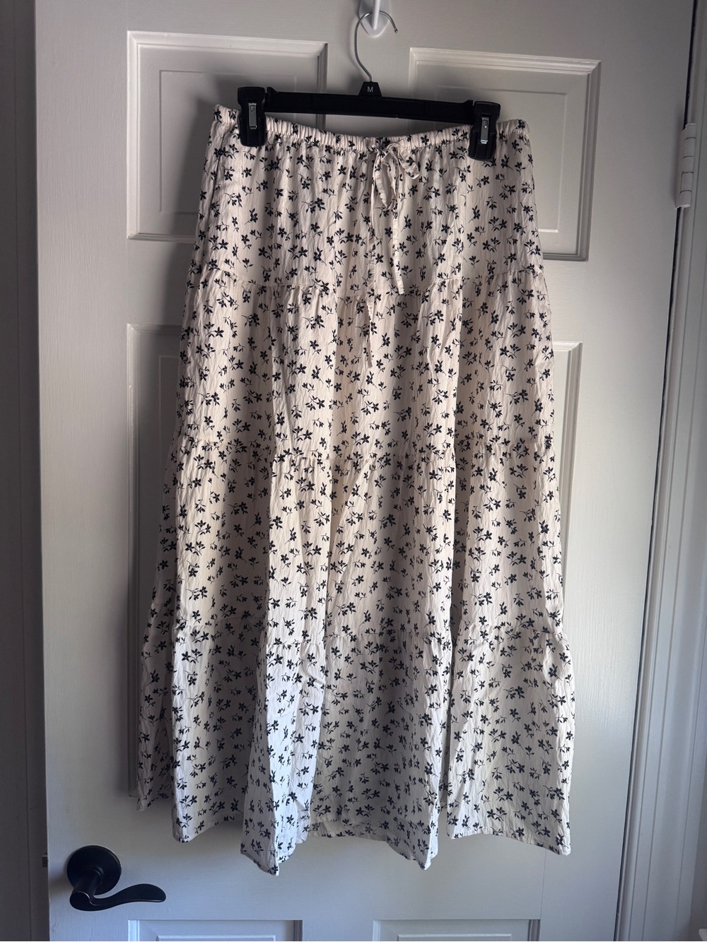 A New Day Floral Tiered Maxi Skirt Cream Navy Size M